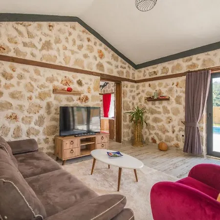 Casa vacanze Exceptional Villa With Private Pool And Jacuzzi In Kas, Antalya