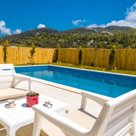 Exceptional Villa With Private Pool And Jacuzzi In Kas, Antalya * Bezirgan