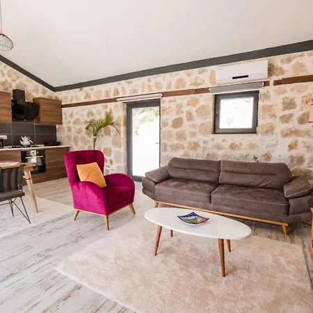 Exceptional Villa With Private Pool And Jacuzzi In Kas, Antalya *